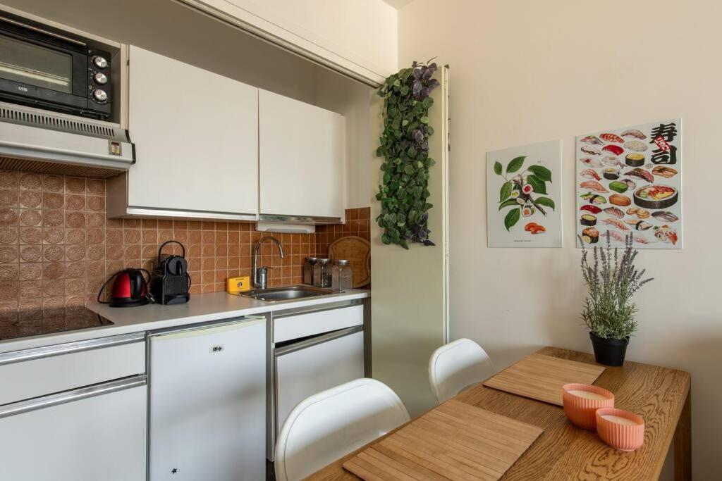 Montparnasse - Cozy Apartment In Montparnasse District パリ エクステリア 写真